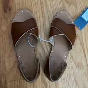 Universal thread sandals